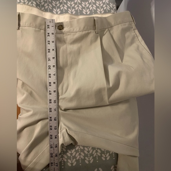 LL Bean Mens Natural Fit Pleated Tan Khaki Pants 44 X 30 Wrinkle Resistance. - Picture 6 of 10